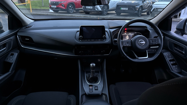 Nissan Qashqai 1.3 DiG-T MH Acenta Premium 5dr Petrol Hatchback